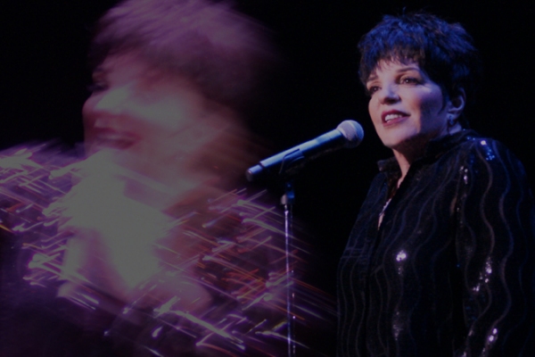 Photo Flash: Liza Minnelli in Concert at London's Royal Albert Hall 