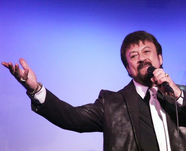 Photo Coverage: Joey Infante Performs 'Babalu' at The Metropolitan Room Image