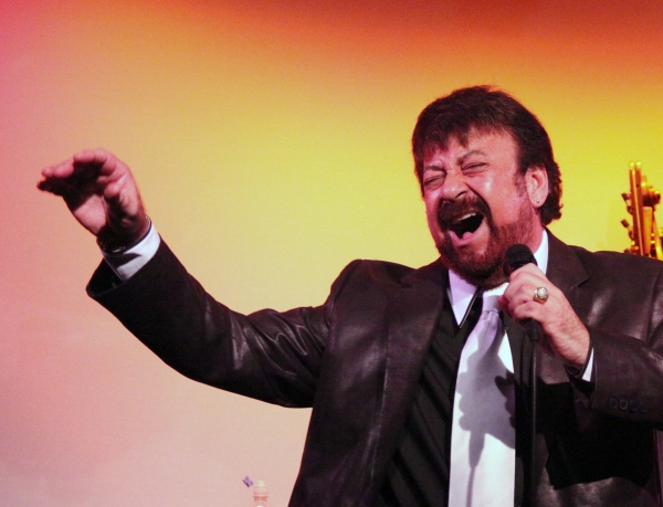 Photo Coverage: Joey Infante Performs 'Babalu' at The Metropolitan Room Image