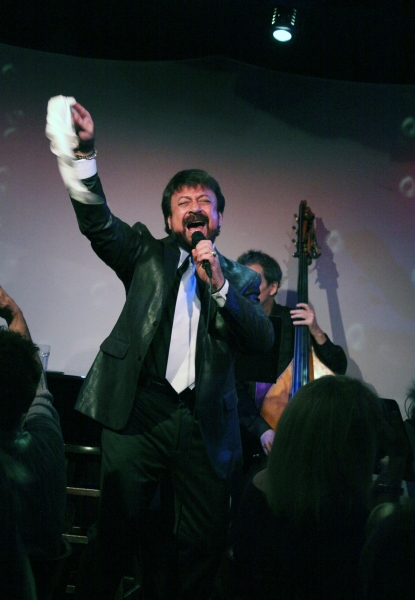 Photo Coverage: Joey Infante Performs 'Babalu' at The Metropolitan Room Image
