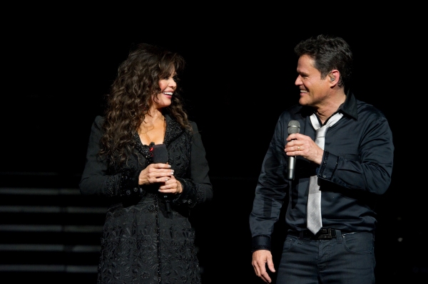 Photo Flash: DONNY & MARIE Light Up Toronto Skyline... Image