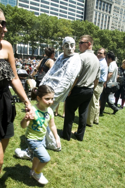 Photo Coverage: SISTER ACT, BABY IT'S YOU et al. Launch Broadway in Bryant Park! Image