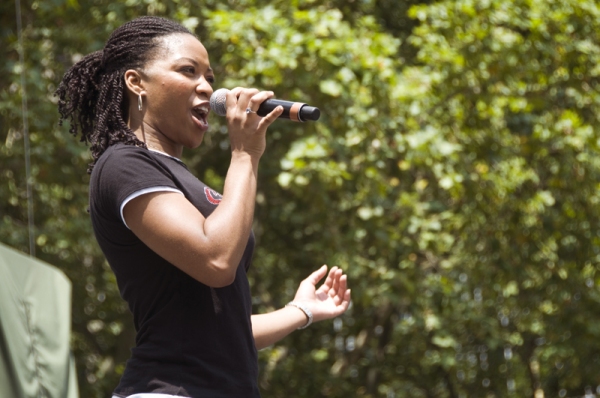 Photo Coverage: SISTER ACT, BABY IT'S YOU et al. Launch Broadway in Bryant Park! Image