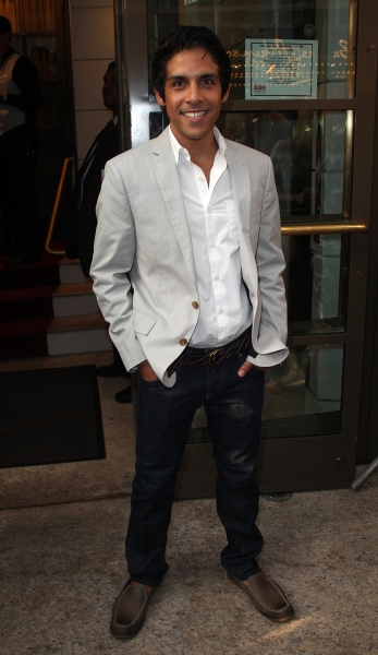 Photo Coverage: MASTER CLASS Opening Night Arrivals! Image