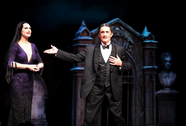 Photo Coverage: Brooke Shields Opens in THE ADDAMS FAMILY - Curtain Call! Image