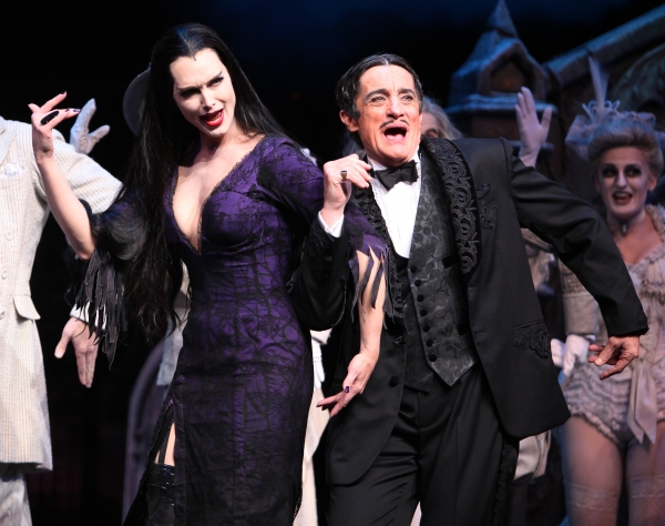 Photo Coverage: Brooke Shields Opens in THE ADDAMS FAMILY - Curtain Call! Image