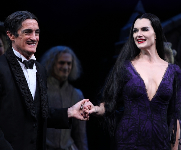 Photo Coverage: Brooke Shields Opens in THE ADDAMS FAMILY - Curtain Call! Image