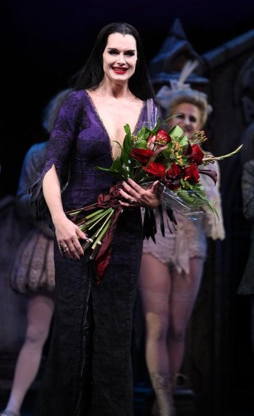 Photo Coverage: Brooke Shields Opens in THE ADDAMS FAMILY - Curtain Call! Image