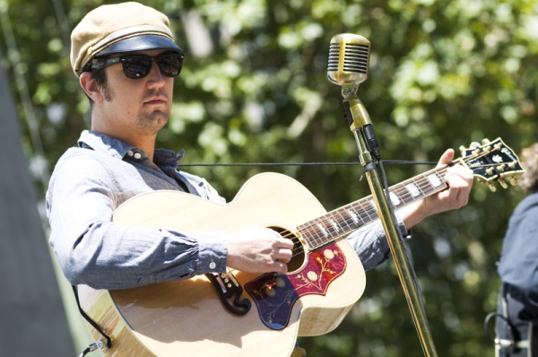 Photo Coverage: Aaron Tveit, Christopher Sieber, et al. Perform at Broadway in Bryant Park! Image
