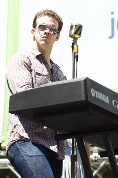 Photo Coverage: Aaron Tveit, Christopher Sieber, et al. Perform at Broadway in Bryant Park! Image