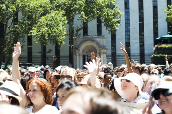 Photo Coverage: Aaron Tveit, Christopher Sieber, et al. Perform at Broadway in Bryant Park! Image