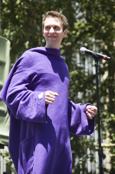 Photo Coverage: Aaron Tveit, Christopher Sieber, et al. Perform at Broadway in Bryant Park! Image