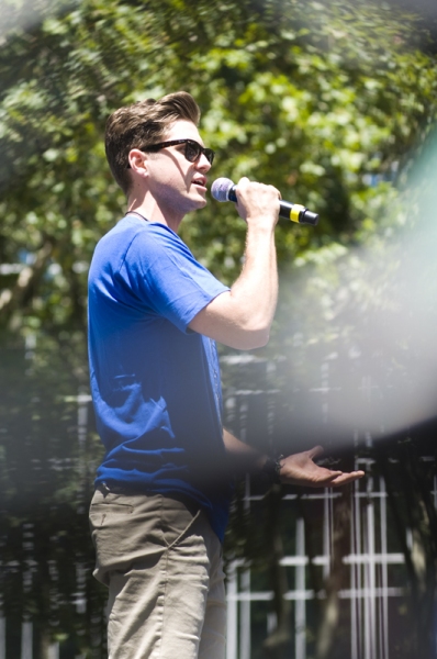 Photo Coverage: Aaron Tveit, Christopher Sieber, et al. Perform at Broadway in Bryant Park! Image