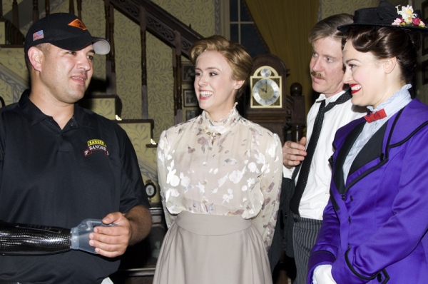 Leroy Petry & the cast of Mary Poppins Photo