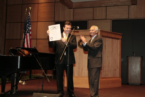 Photo Flash: Anthony Kearns Performs at NIGHT AT THE PAVILION Image