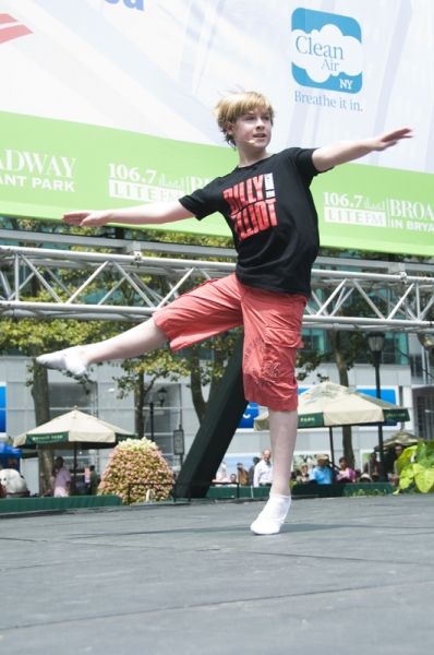 Photo Coverage: ADDAMS FAMILY, MEMPHIS, et al. Perform at Broadway in Bryant Park! Image