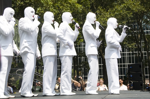 Photo Coverage: ADDAMS FAMILY, MEMPHIS, et al. Perform at Broadway in Bryant Park! Image