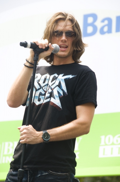 Photo Coverage: ADDAMS FAMILY, MEMPHIS, et al. Perform at Broadway in Bryant Park! Image