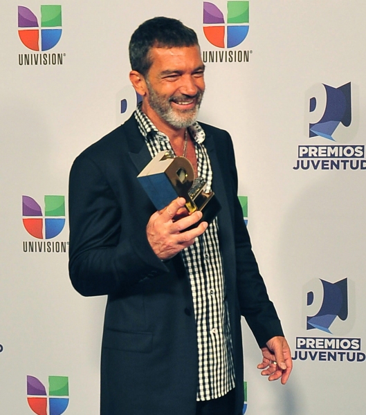 Photo Flash: Antonio Banderas Receives Super Nova Award Image