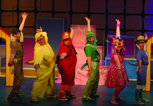 Photo Flash: Engeman Theatre's GO, DOG. GO! 