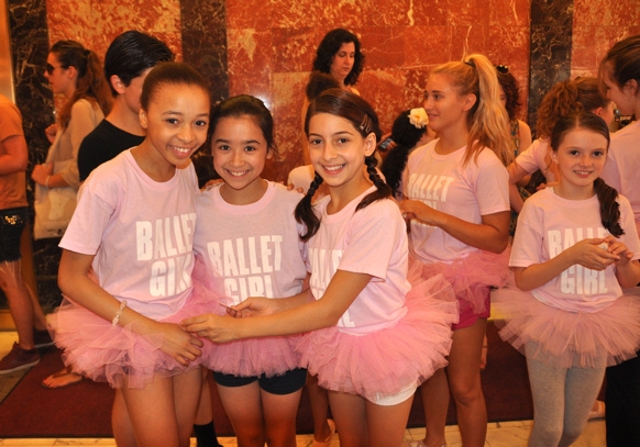 Photo Coverage: BILLY ELLIOT Celebrates National Dance Day with Sidewalk Warmup Image