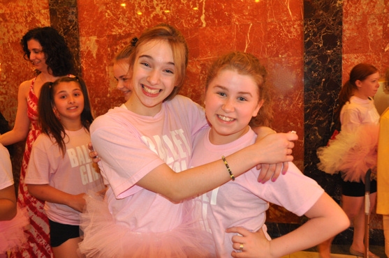Photo Coverage: BILLY ELLIOT Celebrates National Dance Day with Sidewalk Warmup Image