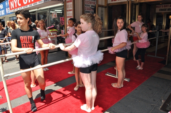Photo Coverage: BILLY ELLIOT Celebrates National Dance Day with Sidewalk Warmup Image