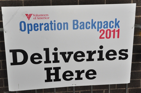Photo Coverage: Paige Davis, et al. Volunteer for Operation Backpack Image