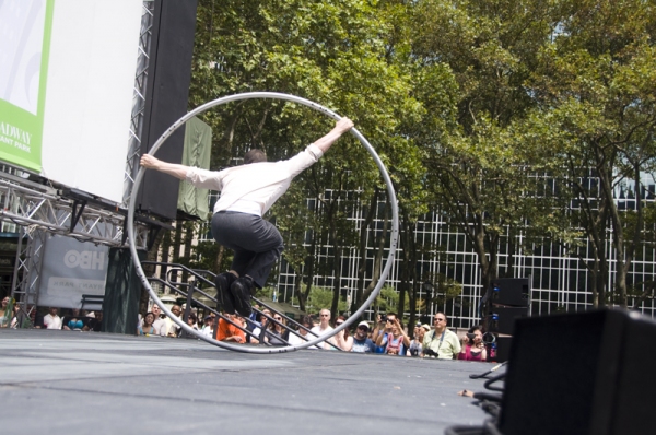 Photo Coverage: HAIR, ANYTHING GOES, PHANTOM & More Play Broadway in Bryant Park! Image