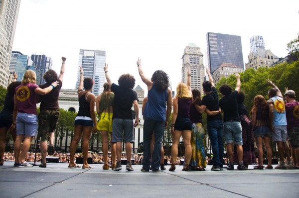 Photo Coverage: HAIR, ANYTHING GOES, PHANTOM & More Play Broadway in Bryant Park! Image