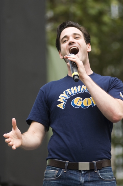 Photo Coverage: HAIR, ANYTHING GOES, PHANTOM & More Play Broadway in Bryant Park! Image