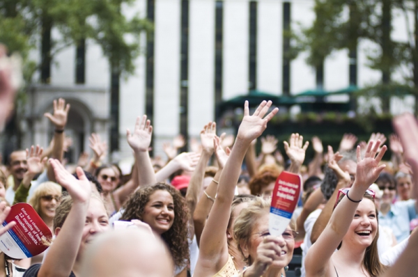 Photo Coverage: HAIR, ANYTHING GOES, PHANTOM & More Play Broadway in Bryant Park! Image