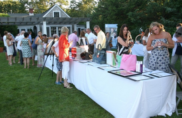 Photo Coverage: Joan Allen Hosts Successful Benefit for Miracle House Image