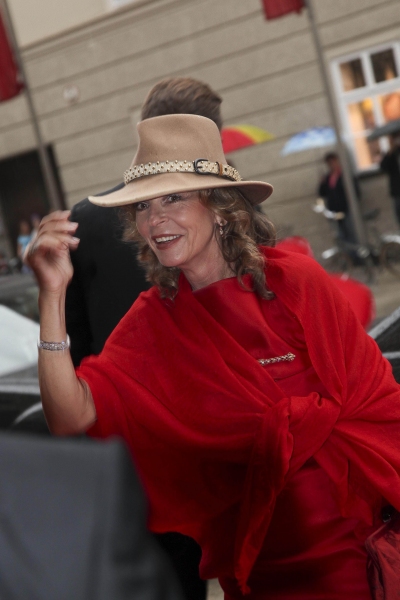 Photo Flash: MACBETH Arrivals at Salzburg Festival 2011 Image
