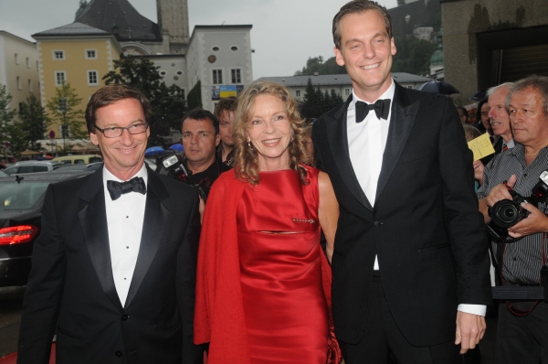 Photo Flash: MACBETH Arrivals at Salzburg Festival 2011 Image