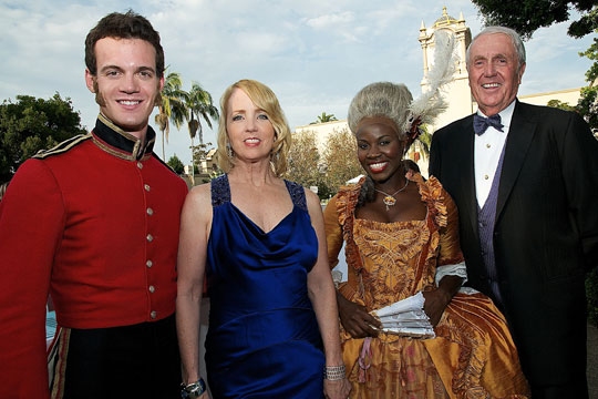 Photo Flash: 2011 Globe Gala Honoring Audrey Geisel Image