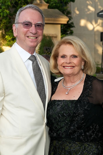 Photo Flash: 2011 Globe Gala Honoring Audrey Geisel Image