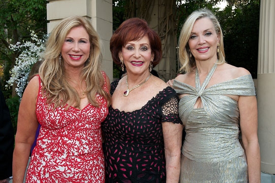 Photo Flash: 2011 Globe Gala Honoring Audrey Geisel Image