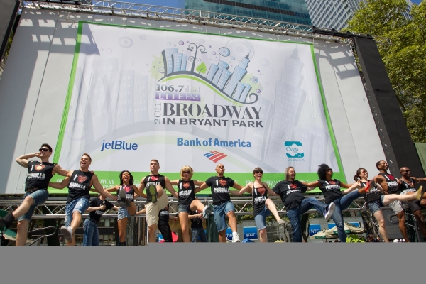 Photo Flash: Final 2011 B'Way in Bryant Park Features MAMMA MIA! PRISCILLA et al. Image