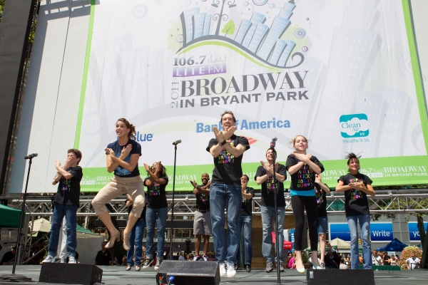 Photo Flash: Final 2011 B'Way in Bryant Park Features MAMMA MIA! PRISCILLA et al. Image