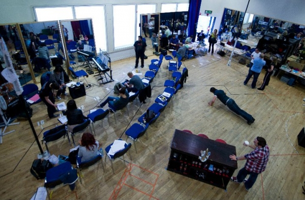Photo Flash: ROCK OF AGES Begins Rehearsal in London! 
