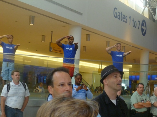 Photo Flash: CATCH ME IF YOU CAN Performs at JFK Airport! Image