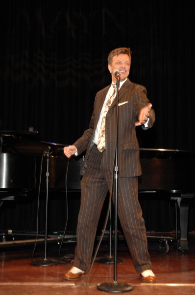 Photo Flash: CAST PARTY Visits Chicago! Image
