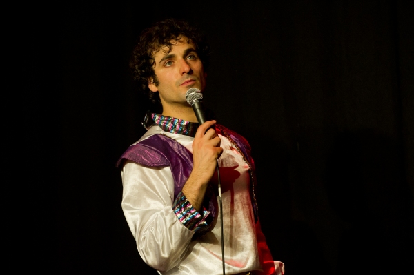 Photo Flash: Patrick Monahan Performs at Edinburgh Festival Fringe 2011 Image