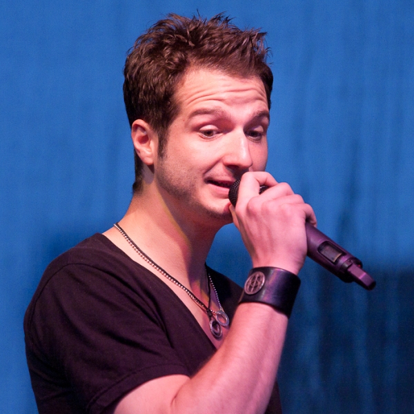 Photo Coverage: Cast of MEMPHIS Performs at 2011 Harlem Day Image