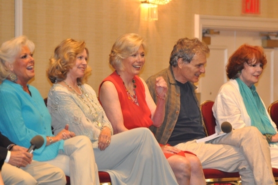 Kathleen Cody, Lara Parker, Kathryn Leigh Scott, David Selby and Marie Wallace Photo