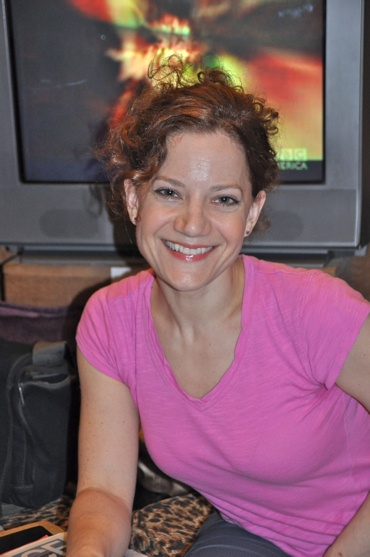 Photo Coverage: MARY POPPINS Records for 'Carols For A Cure' Image