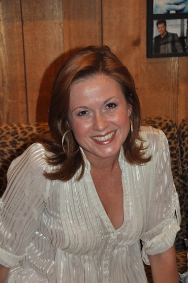 Photo Coverage: MARY POPPINS Records for 'Carols For A Cure' Image