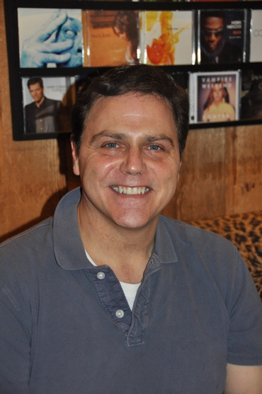 Photo Coverage: MARY POPPINS Records for 'Carols For A Cure' Image