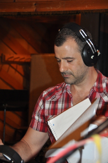 Photo Coverage: MARY POPPINS Records for 'Carols For A Cure' Image